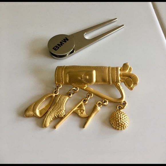 Jewelry - Fun ⛳️ pin+FREE divot tool. Did someone say FOUR⛳️